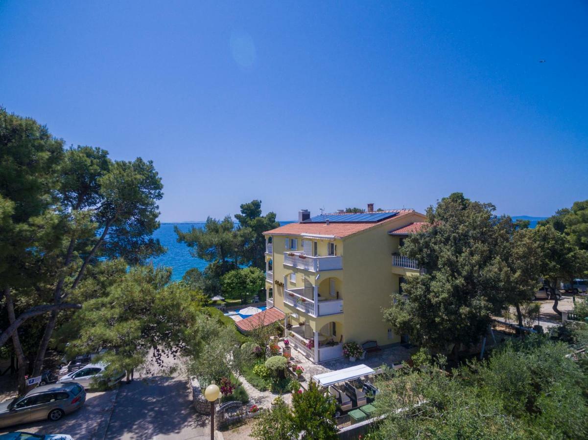 Villa Nela Petrcane Eksteriør billede